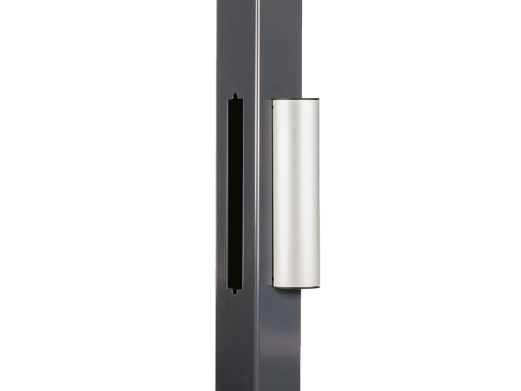 Set with integrated handles for keep side