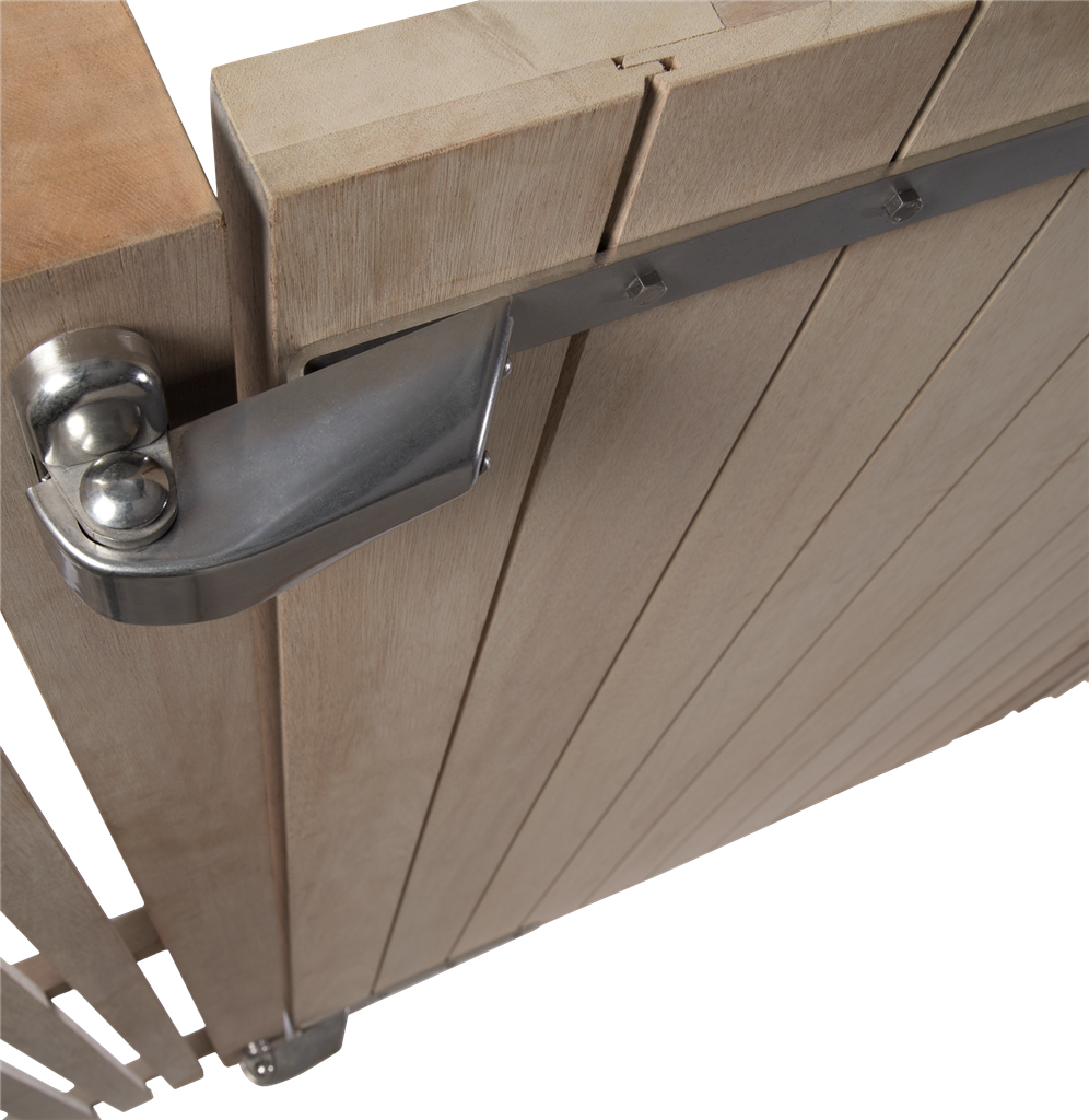 Vandal-proof 4D-hinge for wooden gates