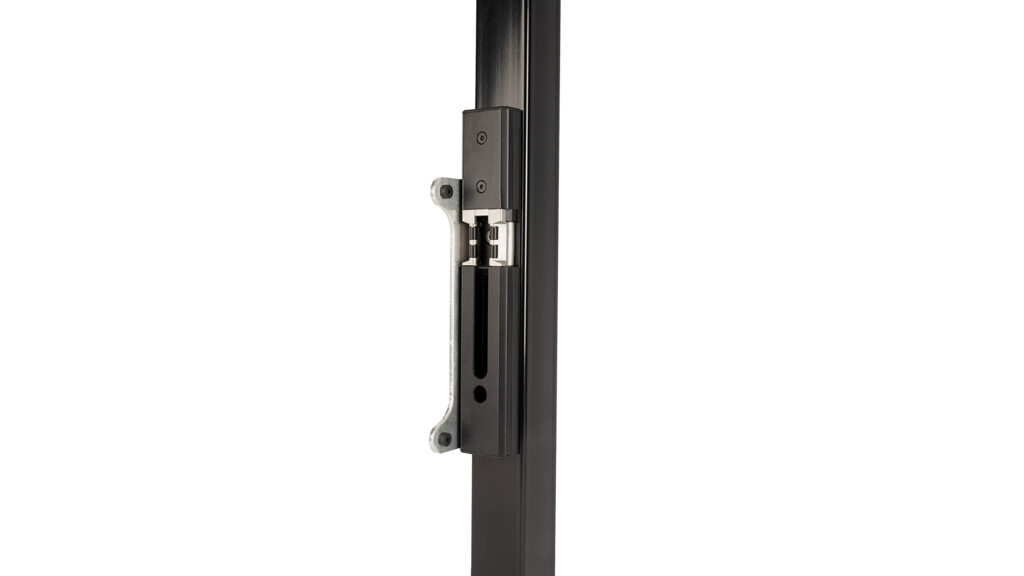 Surface mounted electric strike for Forty-, Fifty- and Sixtylock