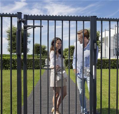 Heavy duty 90° or 180° retrofit hydraulic gate closer for gates up to 330 lbs